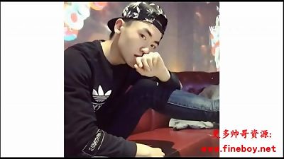 ä¸­å›½å¤§é™†gayé‡‘ä¸»å«ä¸€ç¾¤20å²å·¦å³ç›´ç”·å°‘çˆ·é¸­å­ä¸€èµ·çŽ©è£¸èˆž&comma;æ‰“æ‰‹æžª&comma;çœŸæ˜¯åˆºæ¿€å•Š