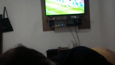 Kaya atrapalhou jogo da copa para ganhar leitinho no Cookie dela