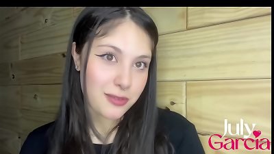 buxom dark-haired heads for a walk in the park but ends up masturbating hidden behind the trees - Julygarcia.com.br