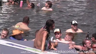 all you can eat cooch buffet in public