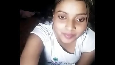 Desi chick displaying on cam for boyfriend