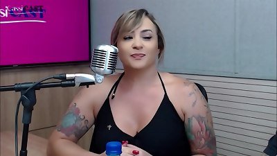 Abossie training about adult content production and how to monetize it. Find out more about Cassiana Costa