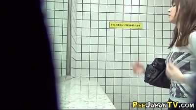 hairy slit asians urinate