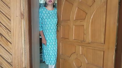 After a lengthy time I visited my ex -boyfriend because I missed deep-throating and nailing with his fleshy shaft saarabhabhi6 roleplay in Hindi audio