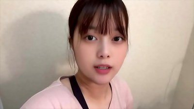 After exercising in yoga, I was profusely sweat-soaked and smelly, and then I stroked for pleasure, which refreshed both my mind and body.