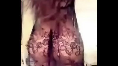 Beurette chaudasse qui aime se montrer