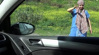 abnormal tourist picks up a kinky Muslim street hooker in Turkey