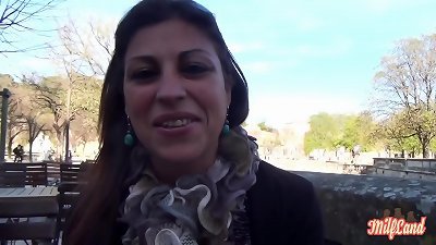 Sibylle, Mom-I-would-Like-to-Fuck aux gros seins, se fait prendre le cul