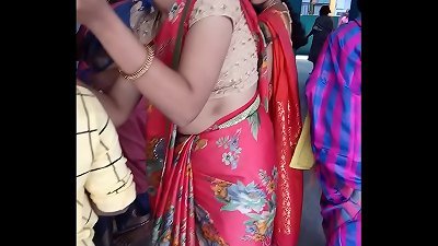 Tamil molten school doll side knockers sans brassiere in saree HD (part:2)