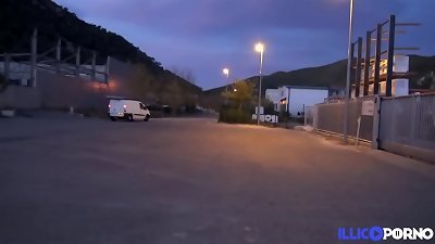 Ana&iuml;s, promiscuous mom comes back to have 2 knobs